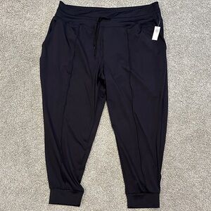 NWT Women’s Old Navy Black Jogger Pants
